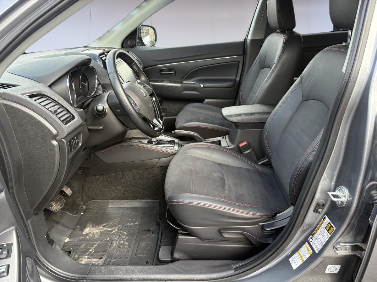 Mitsubishi RVR 2023 SEL AWC /DETECTEUR DE PLUIE/vollant chauffant/ALERTE ANGLE MORT/BAS MILLAGE – Image 17