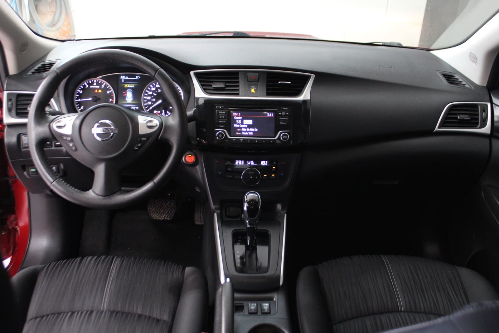 2018 Nissan Sentra SV AUTO BLUETOOTH CAMÉRA RECUL SIÈGES CHAUFFANTS *TRÈS BAS KILO* – Image 13