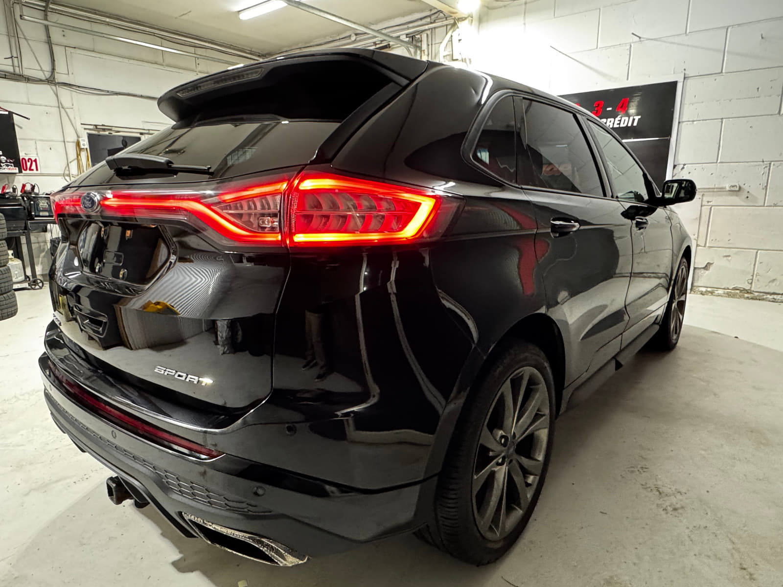 2017 Ford Edge Sport AWD CUIR/SUÈDE JANTE 21" – Image 4