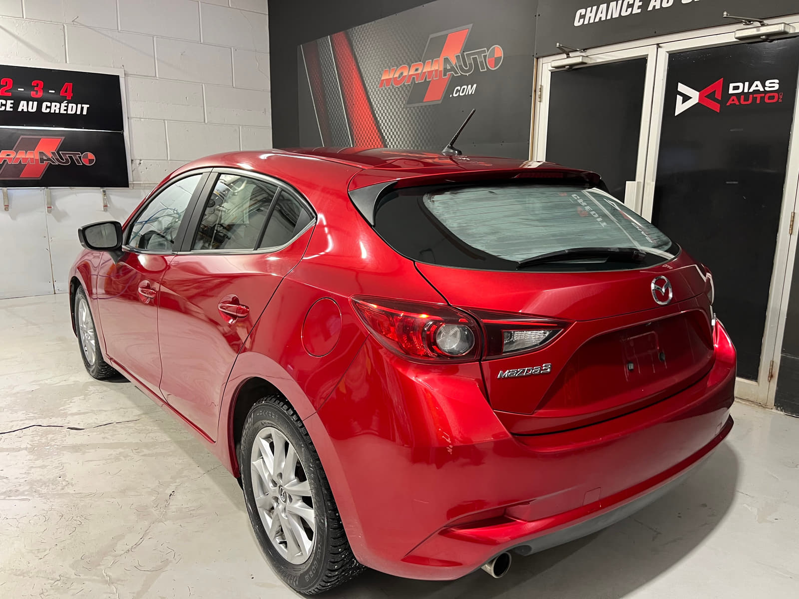 2018 Mazda Mazda3 GS MANUEL – Image 2
