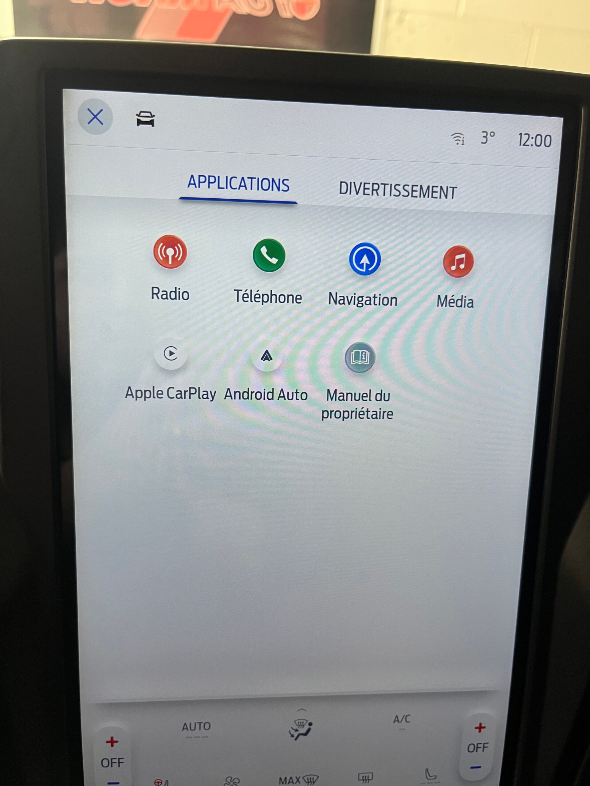 2022 Ford Edge SEL – Image 24