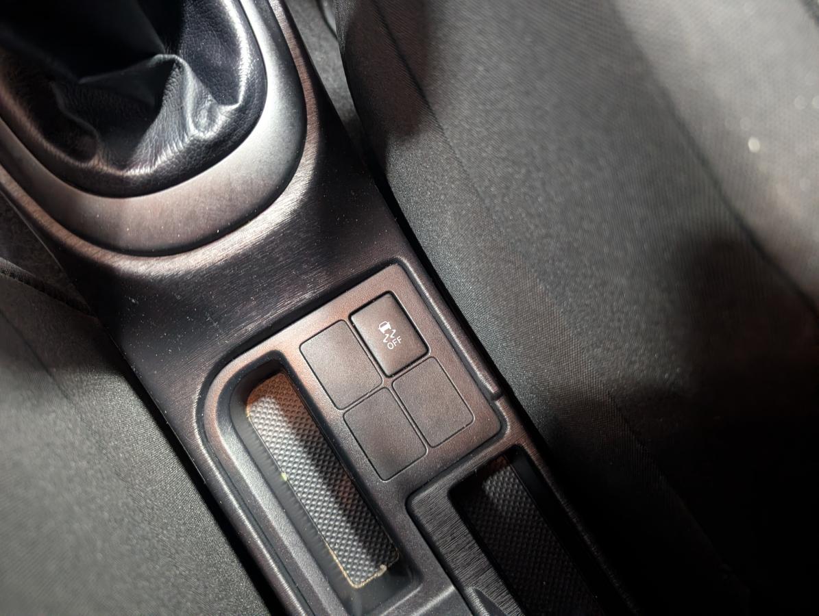 Toyota Yaris 2014 Hayon boîte manuelle, LE GROUPE ÉLECTRIQUE BAS KILOMÉTRAGE RÉGULATEUR DE VITESSE – Image 18