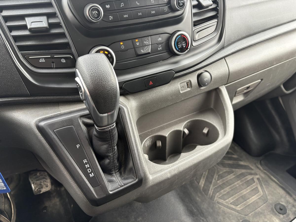 Ford Transit Cargo Van T-250 EL AWD toit sur?lev? 148 po PNBV de 9 070 lb BLUETOOTH SI?GES EN VINYLE CAM?RA 2024 – Image 20