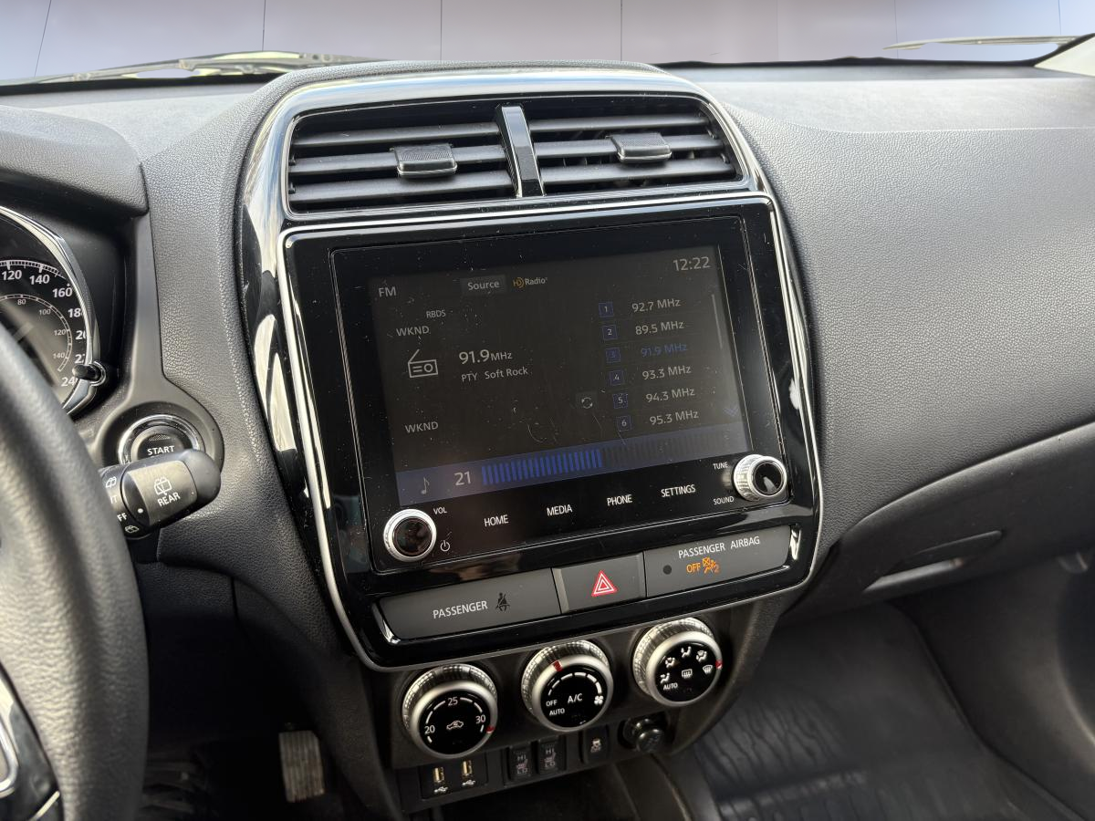 Mitsubishi RVR 2023 SEL AWC /DETECTEUR DE PLUIE/vollant chauffant/ALERTE ANGLE MORT/BAS MILLAGE – Image 21