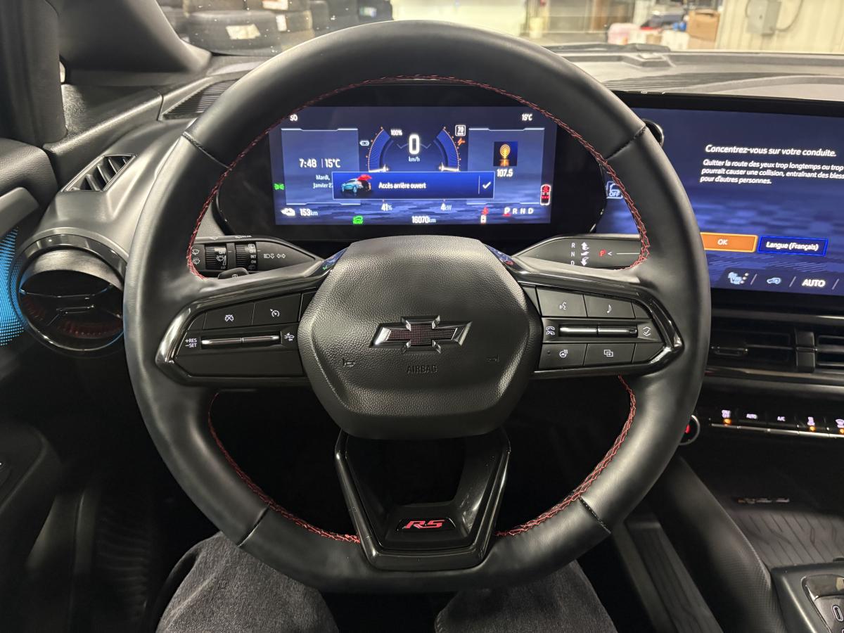 Chevrolet Equinox EV 2025 RS BLUETOOTH CAMÉRAS 360 SIÈGES AVANT ET VOLANT CHAUFFANT BAS KILOMÉTRAGE – Image 21