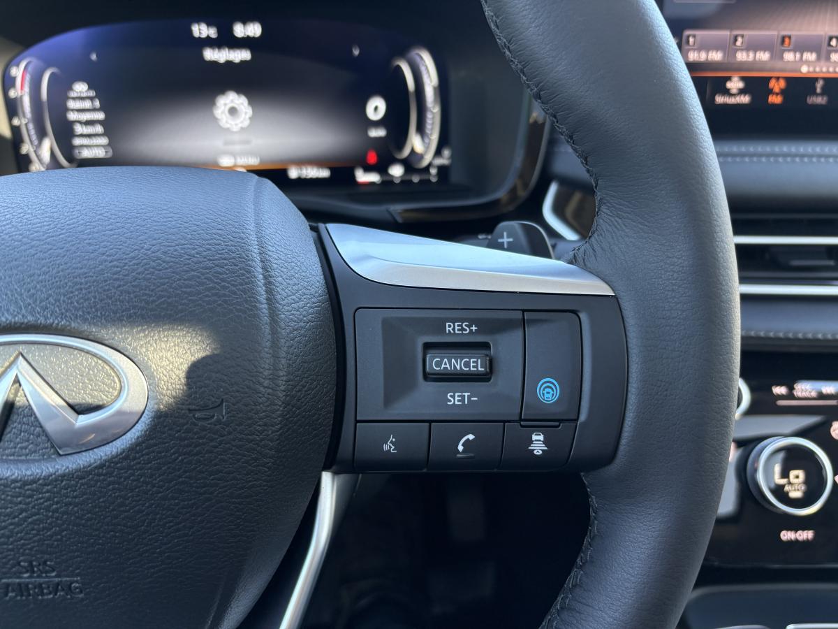 Infiniti QX60 2025 LUXE TI BLUETOOTH CAMÉRAS 360 CUIR GPS TOIT BAS KILOMÉTRAGE – Image 23
