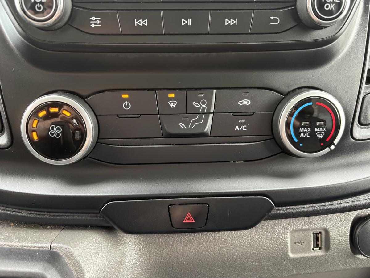 Ford Transit Cargo Van T-250 EL AWD toit sur?lev? 148 po PNBV de 9 070 lb BLUETOOTH SI?GES EN VINYLE CAM?RA 2024 – Image 26