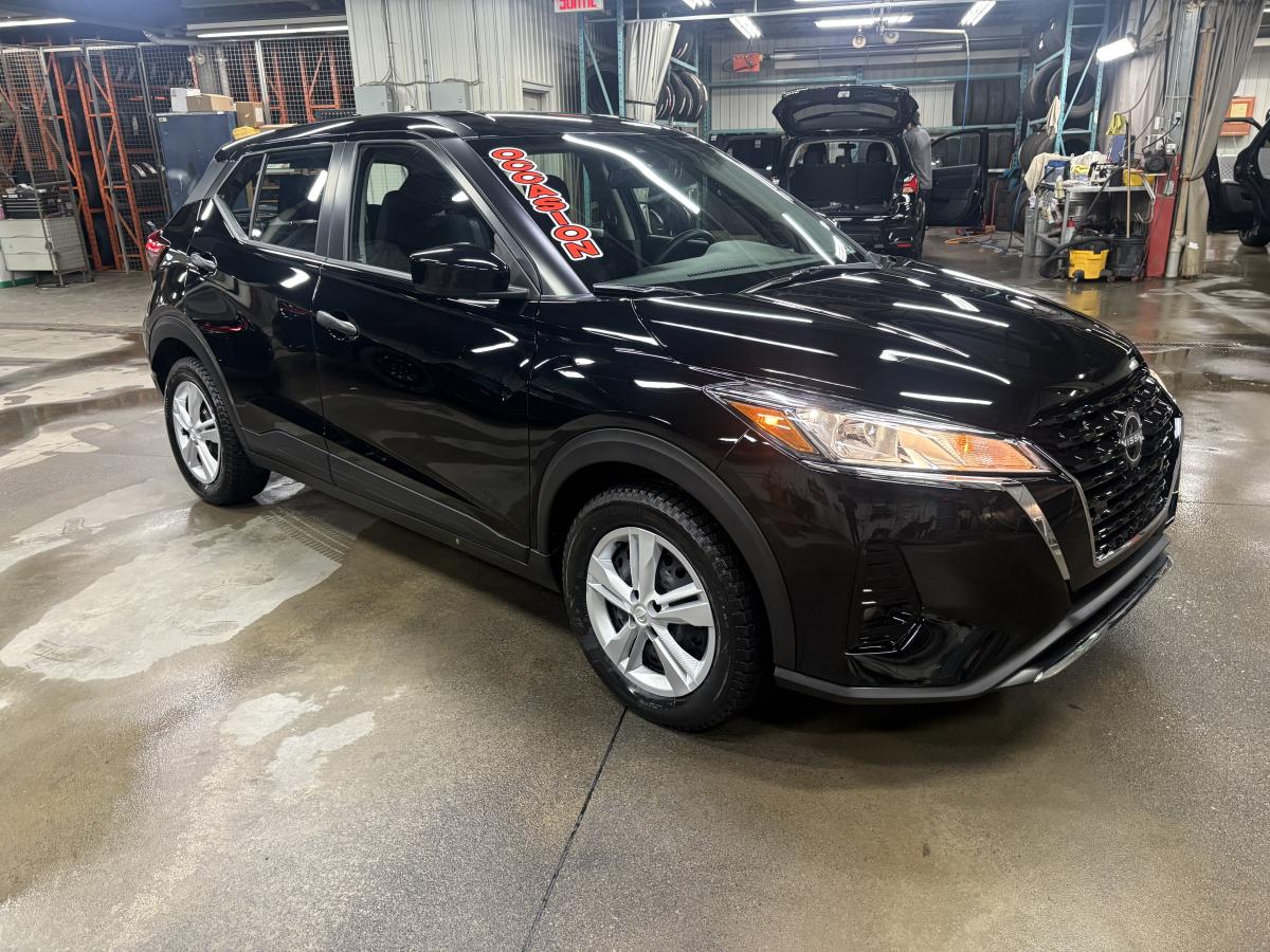 Nissan Kicks Play 2025 S BLUETOOTH CAMÉRA BAS KILOMÉTRAGE ÉCONOMIQUE – Image 3