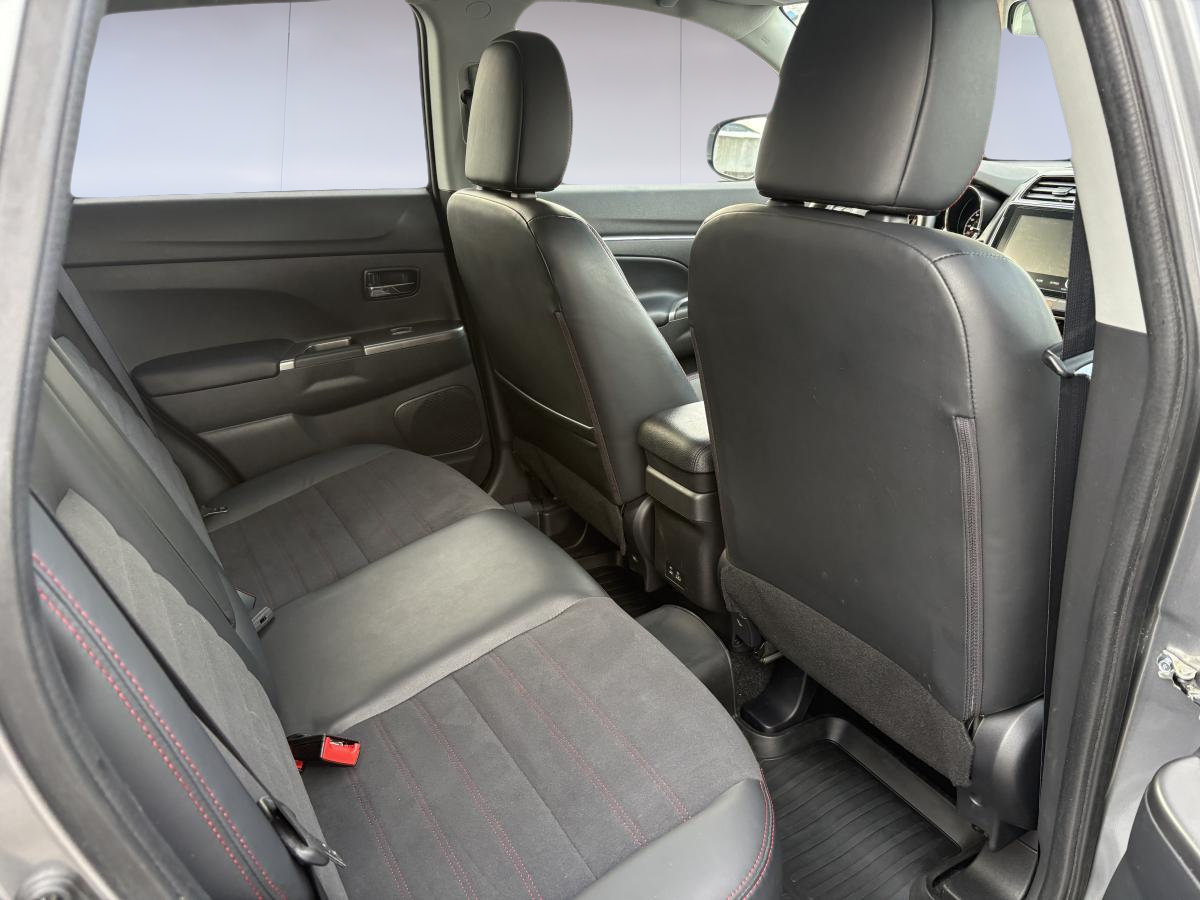 Mitsubishi RVR 2023 SEL AWC /DETECTEUR DE PLUIE/vollant chauffant/ALERTE ANGLE MORT/BAS MILLAGE – Image 30