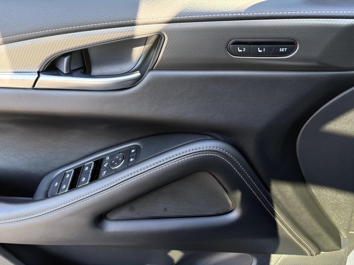 Infiniti QX60 2025 LUXE TI BLUETOOTH CAMÉRAS 360 CUIR GPS TOIT BAS KILOMÉTRAGE – Image 32