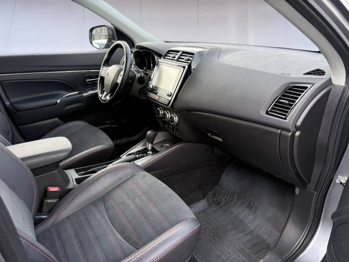 Mitsubishi RVR 2023 SEL AWC /DETECTEUR DE PLUIE/vollant chauffant/ALERTE ANGLE MORT/BAS MILLAGE – Image 33