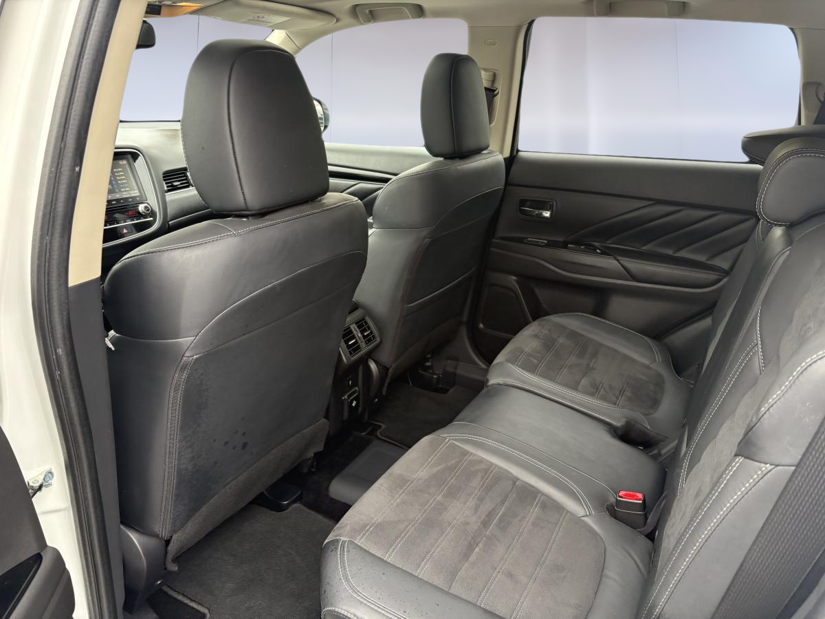 Mitsubishi Outlander PHEV 2022 LE S-AWC/TOIT/SIEGE CHAUFFANT/VOLANT CHAUFFANT/UN PROPRIETAIRE – Image 36