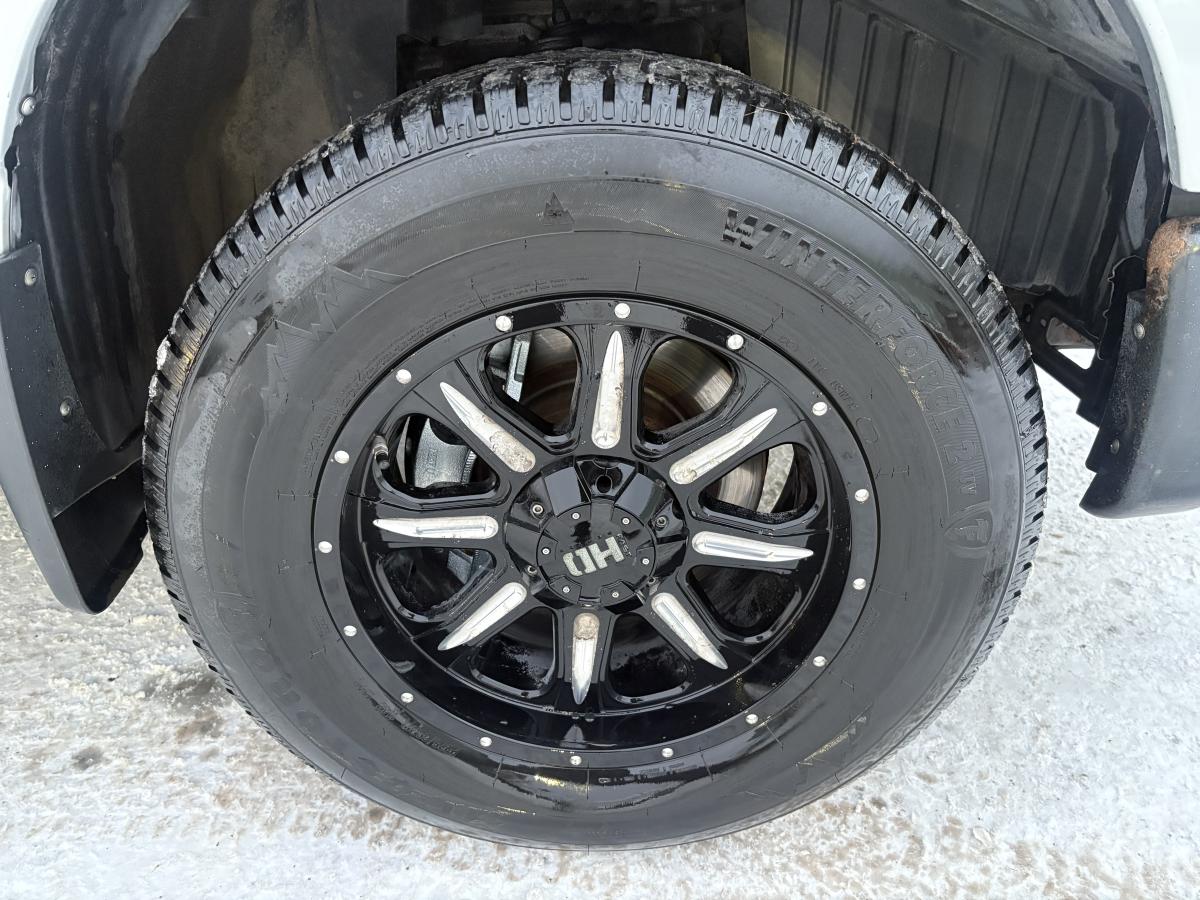 Nissan Titan 2016 XD S CREW CAB – Image 36