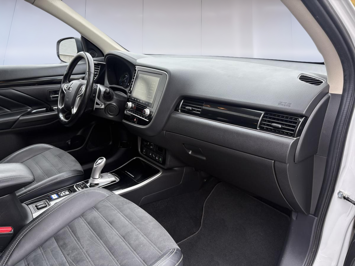 Mitsubishi Outlander PHEV 2022 LE S-AWC/TOIT/SIEGE CHAUFFANT/VOLANT CHAUFFANT/UN PROPRIETAIRE – Image 38