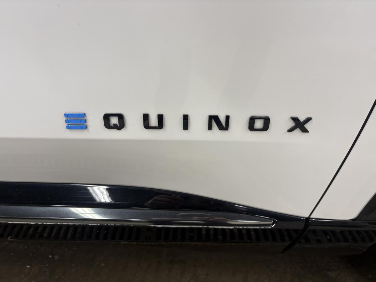 Chevrolet Equinox EV 2025 RS BLUETOOTH CAMÉRAS 360 SIÈGES AVANT ET VOLANT CHAUFFANT BAS KILOMÉTRAGE – Image 38