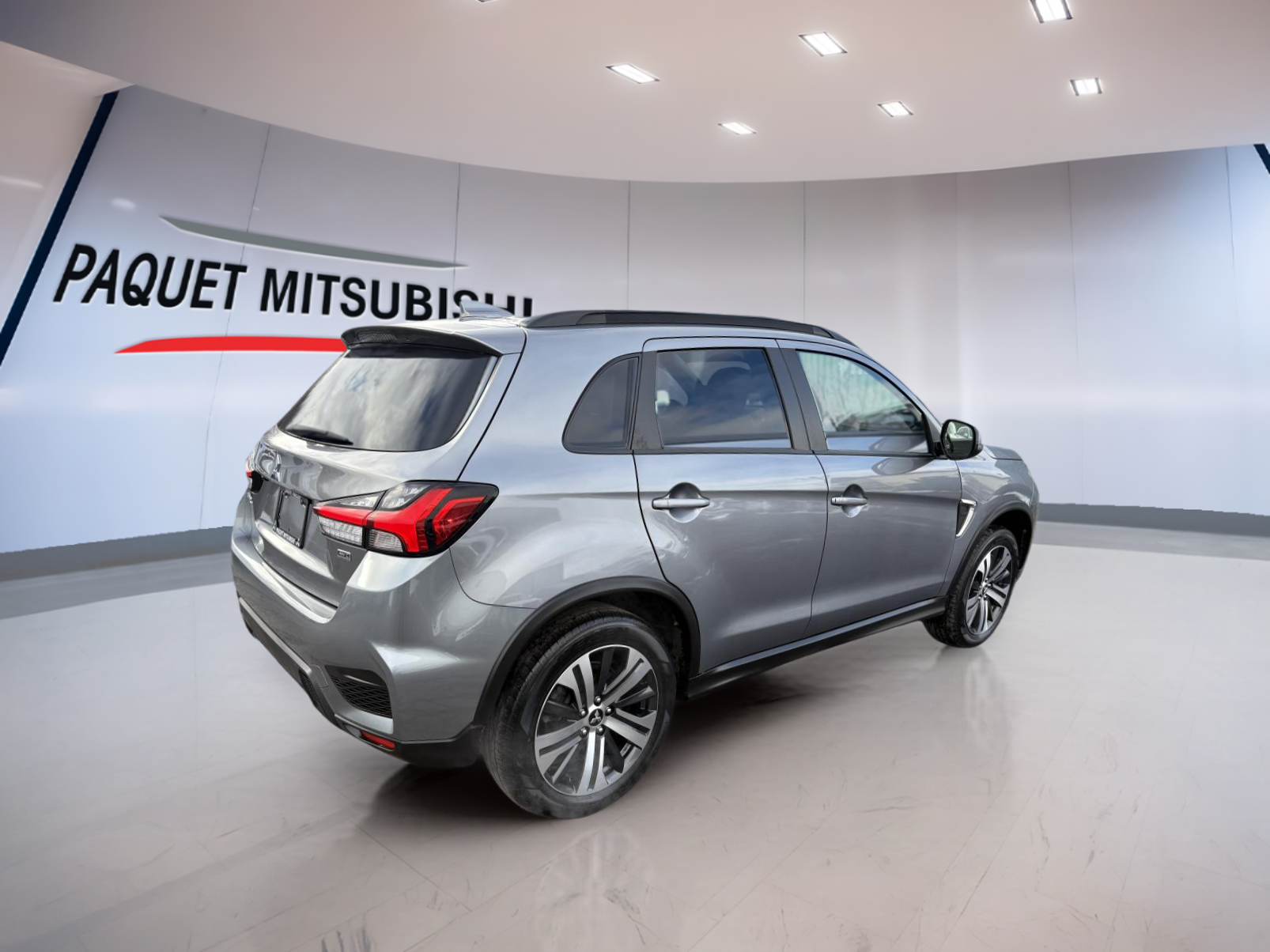 Mitsubishi RVR 2023 SEL AWC /DETECTEUR DE PLUIE/vollant chauffant/ALERTE ANGLE MORT/BAS MILLAGE – Image 6