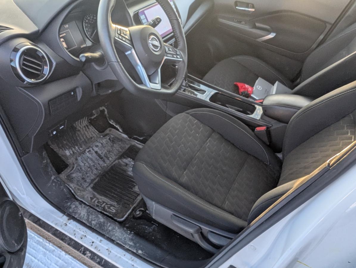 Nissan Kicks SV BLUETOOTH CAM?RA SI?GES AVANT ET VOLANT CHAUFFANT BAS KILOM?TRAGE 2023 – Image 7