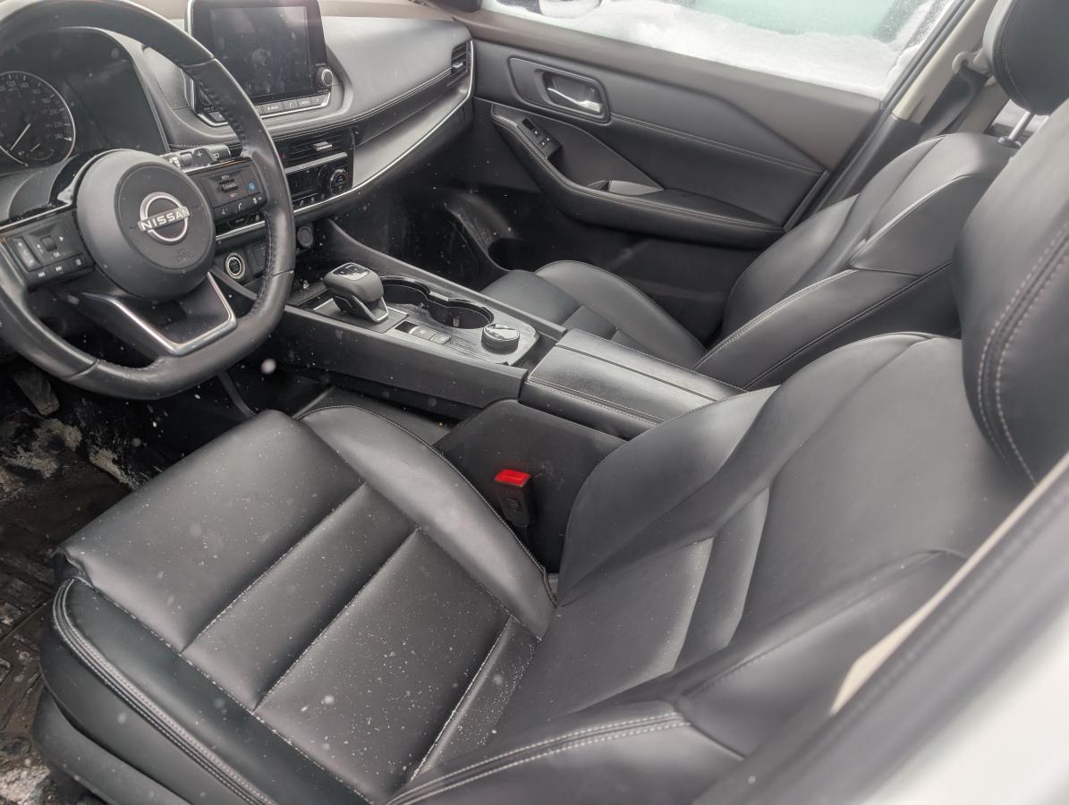 Nissan Rogue 2023 SV Édition minuit TI BLUETOOTH TOIT SIMILI CUIR CAMÉRAS 360 SIÈGES AVANT,ARRIÈRE ET VOLANT CHAUFFANT – Image 9