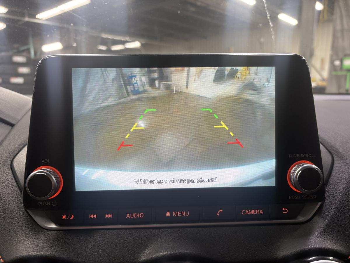 Nissan Sentra 2023 SR Édition minuit BLUETOOTH SIÈGES AVANT ET VOLANT CHAUFFANT TOIT – Image 16