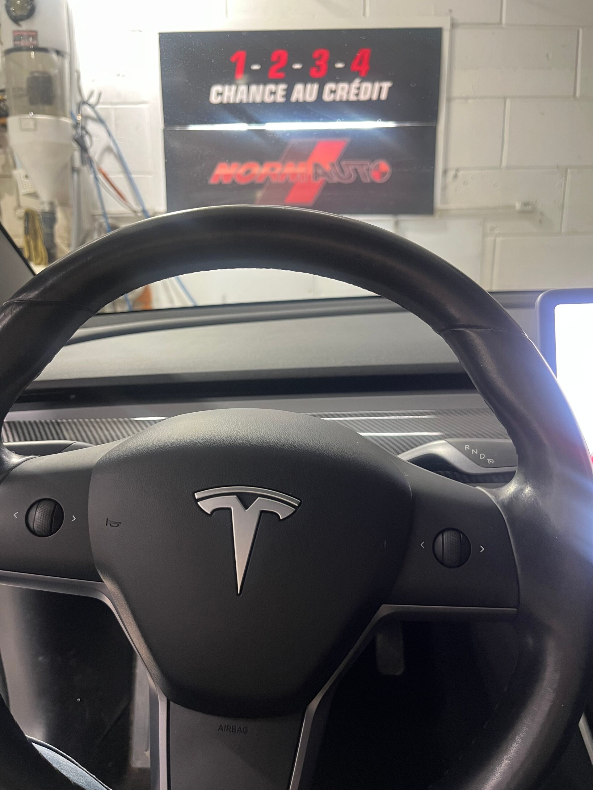 2019 Tesla Model 3 Mid Range – Image 17
