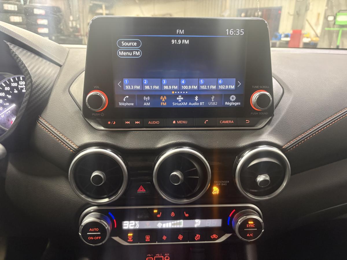 Nissan Sentra 2023 SR Édition minuit BLUETOOTH SIÈGES AVANT ET VOLANT CHAUFFANT TOIT – Image 25