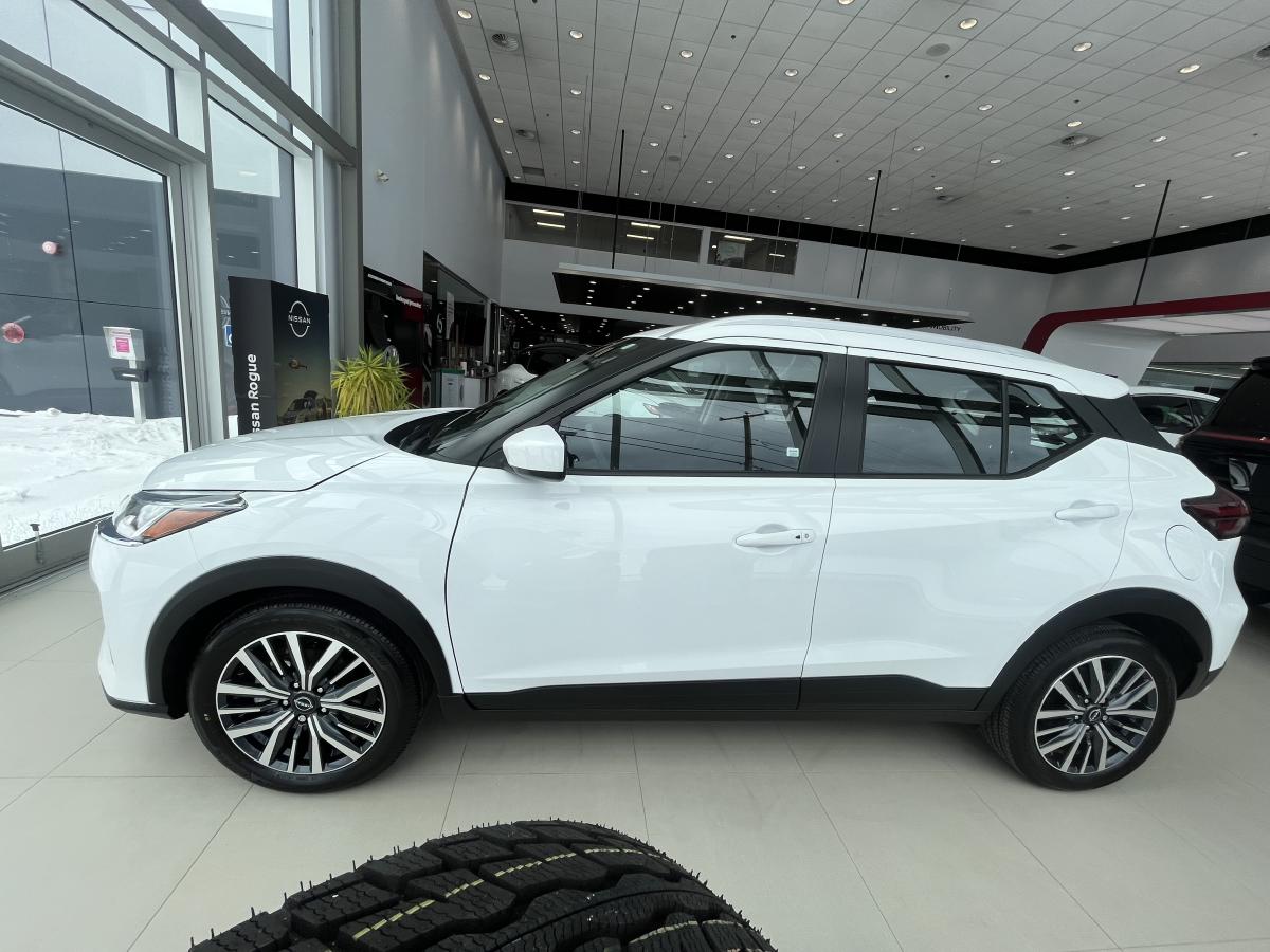 Nissan Kicks Play 2025 Play Sv Ta – Image 3