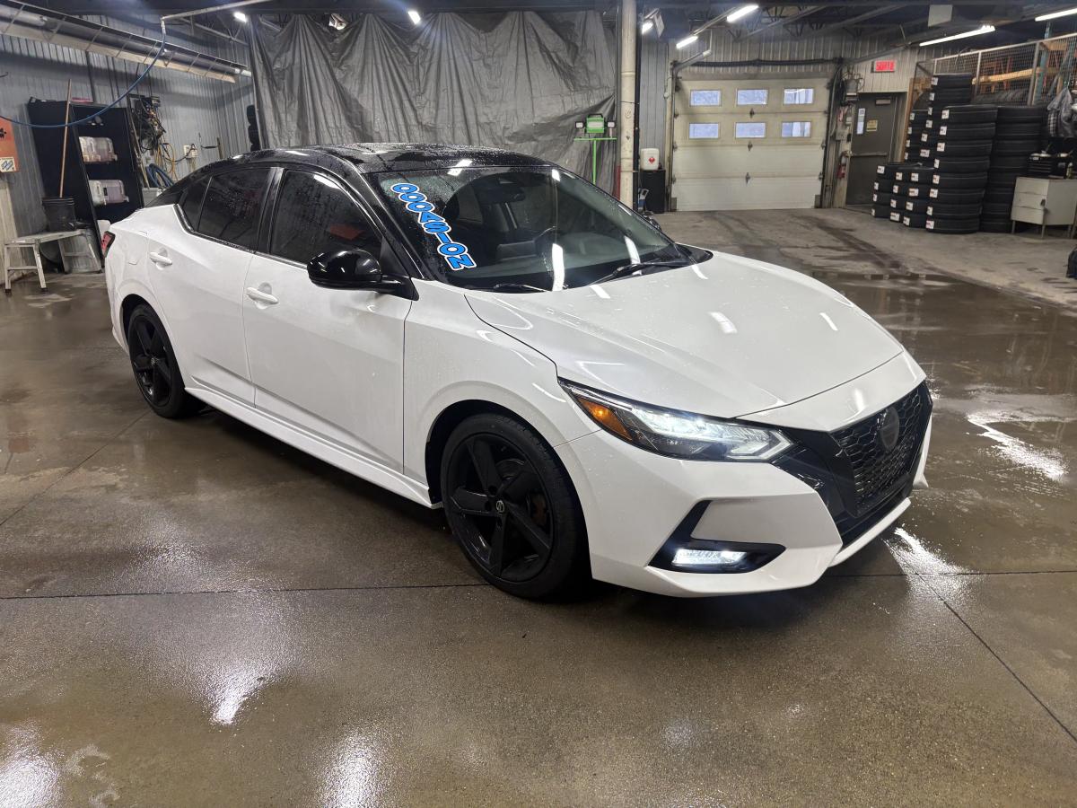 Nissan Sentra 2023 SR Édition minuit BLUETOOTH SIÈGES AVANT ET VOLANT CHAUFFANT TOIT – Image 3