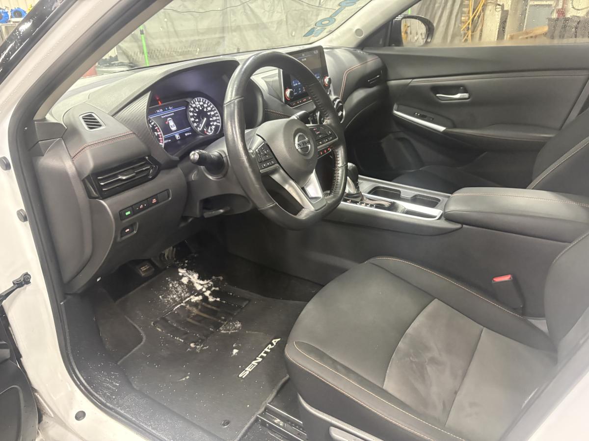 Nissan Sentra 2023 SR Édition minuit BLUETOOTH SIÈGES AVANT ET VOLANT CHAUFFANT TOIT – Image 32