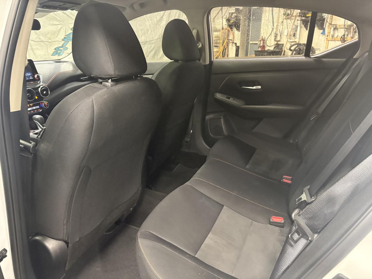 Nissan Sentra 2023 SR Édition minuit BLUETOOTH SIÈGES AVANT ET VOLANT CHAUFFANT TOIT – Image 34
