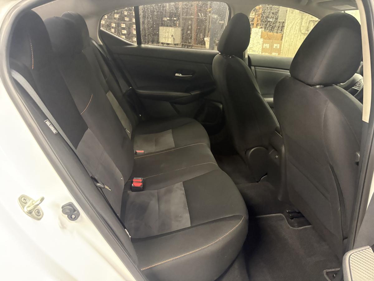Nissan Sentra 2023 SR Édition minuit BLUETOOTH SIÈGES AVANT ET VOLANT CHAUFFANT TOIT – Image 35