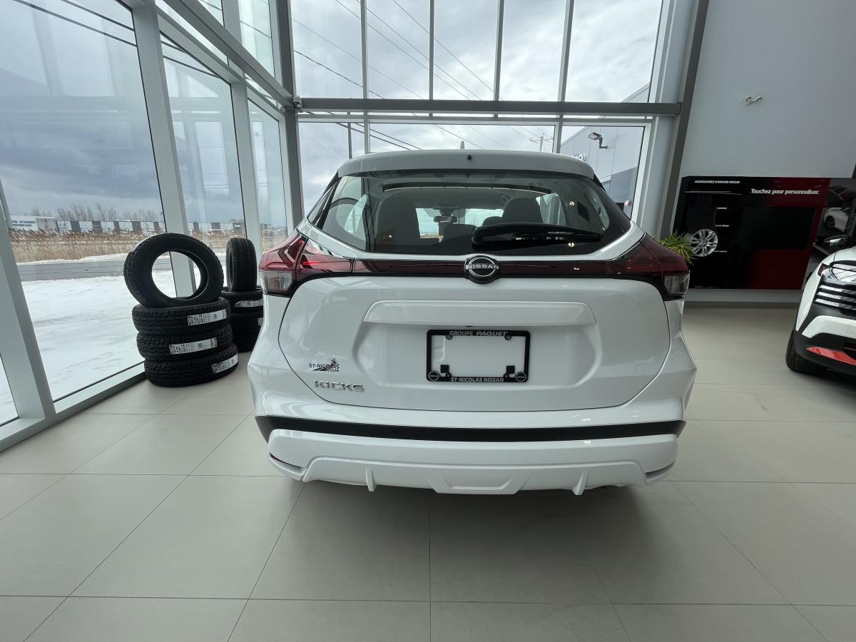 Nissan Kicks Play 2025 Play Sv Ta – Image 5