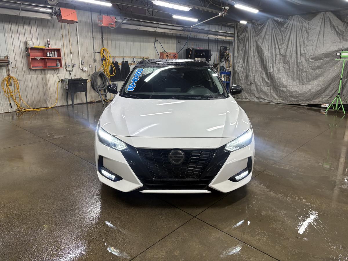 Nissan Sentra 2023 SR Édition minuit BLUETOOTH SIÈGES AVANT ET VOLANT CHAUFFANT TOIT – Image 5