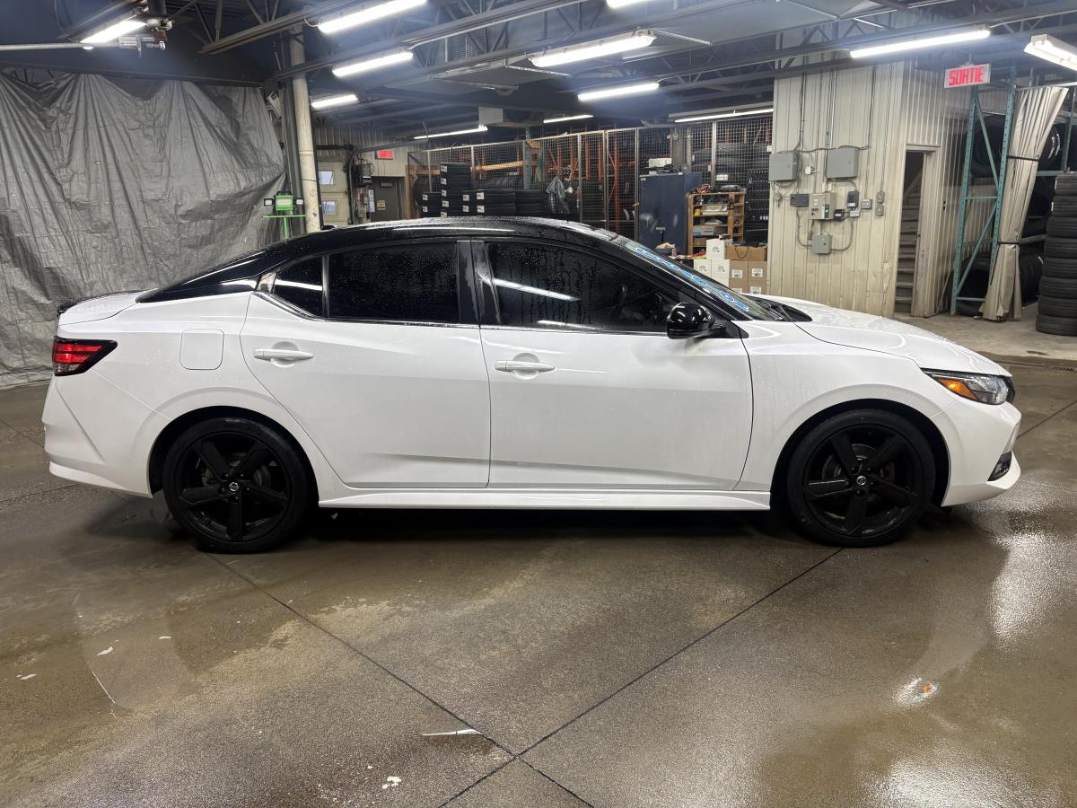 Nissan Sentra 2023 SR Édition minuit BLUETOOTH SIÈGES AVANT ET VOLANT CHAUFFANT TOIT – Image 7