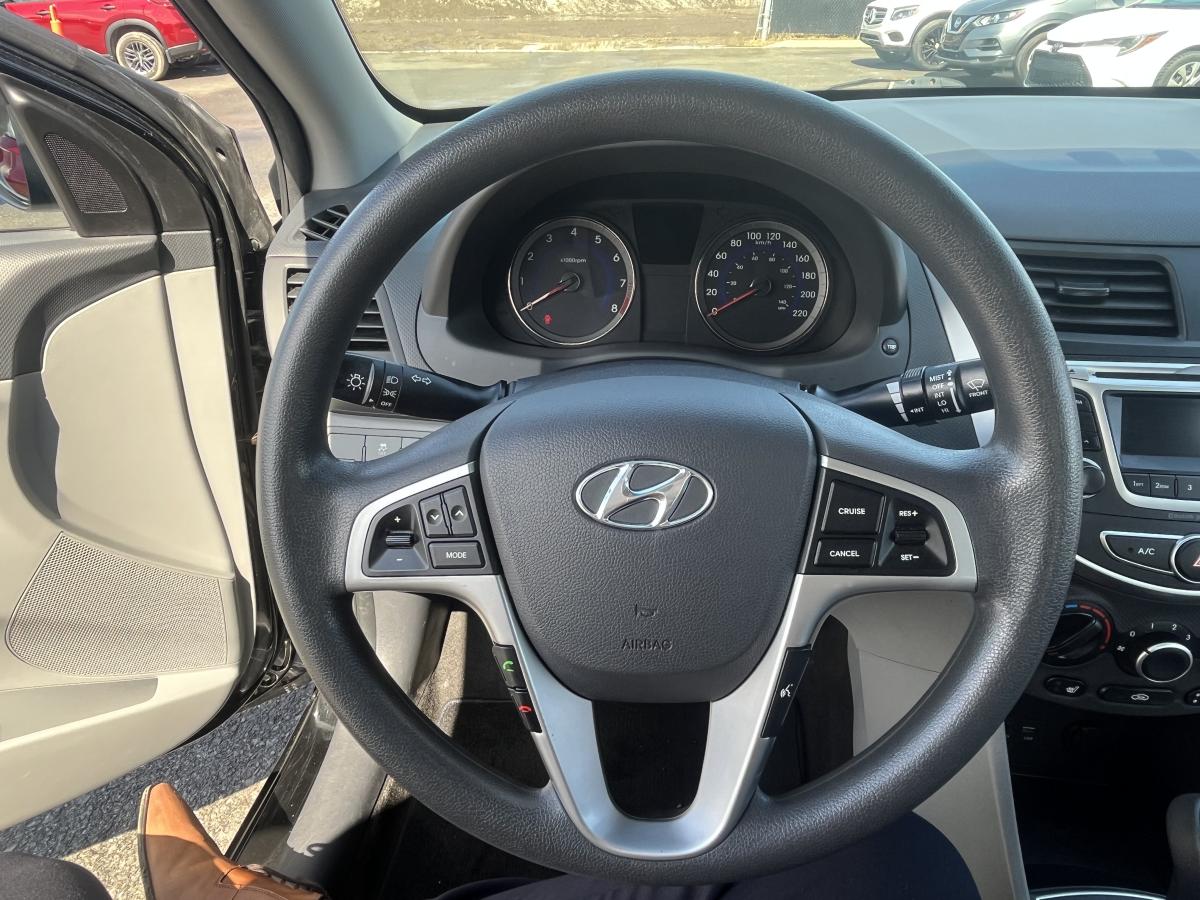 Hyundai Accent 2014 Berline 4 portes, boîte automatique, GL – Image 11