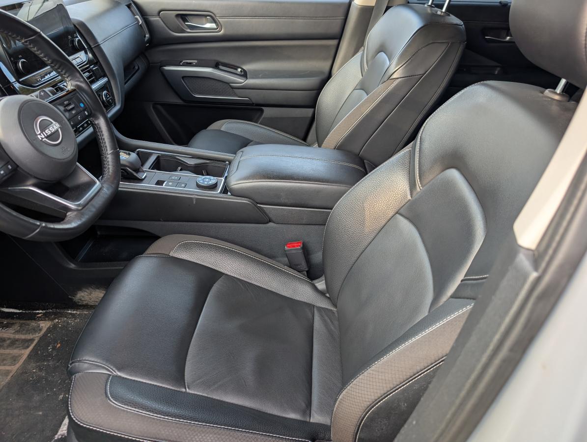 Nissan Pathfinder 2023 SL 4RM BLUETOOTH CUIR TOIT CAMÉRAS 360 GPS SIÈGES ET VOLANT CHAUFFANT 8 PASSAGERS – Image 15