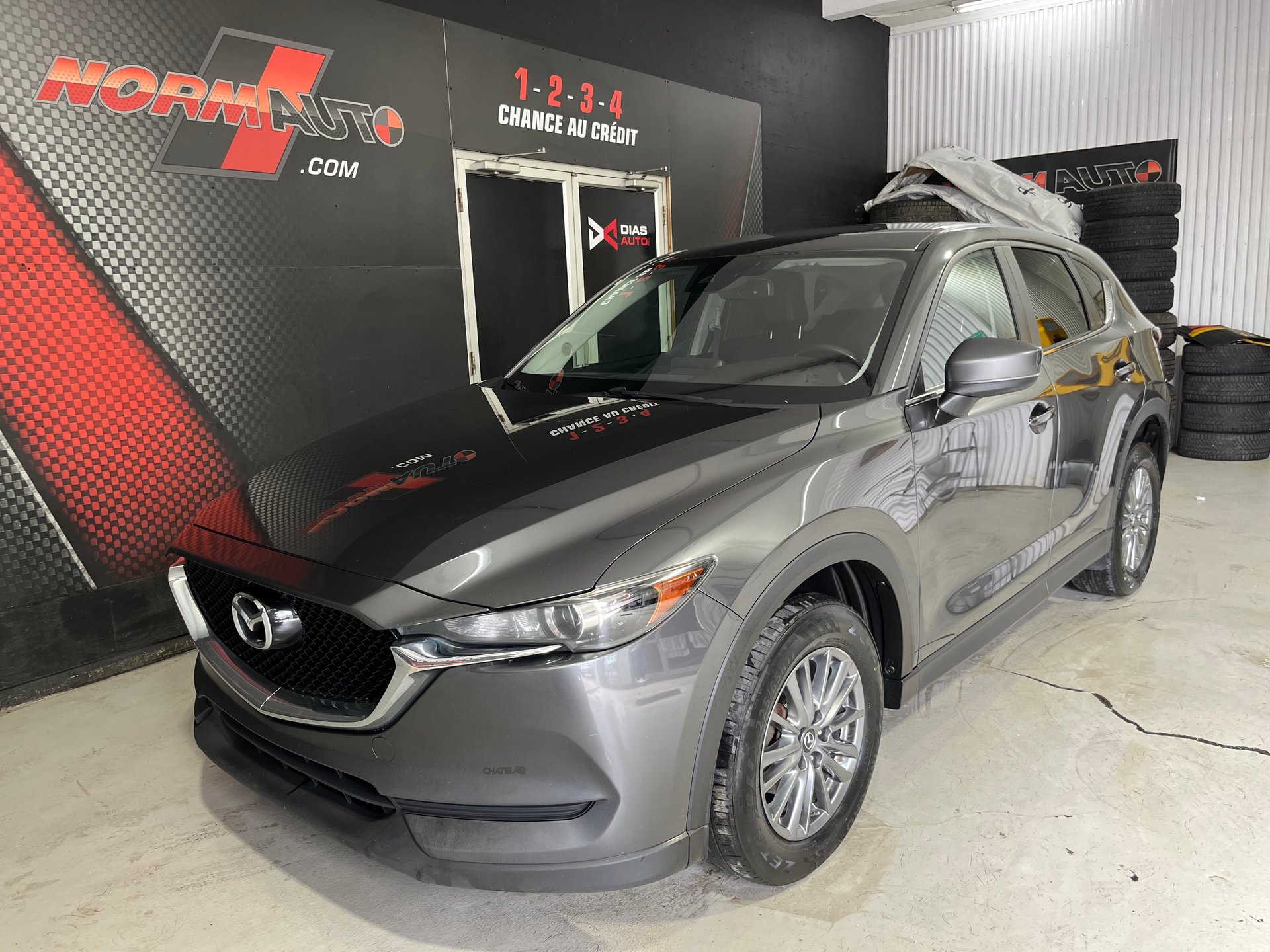 2018 Mazda CX-5 Touring – Image 2