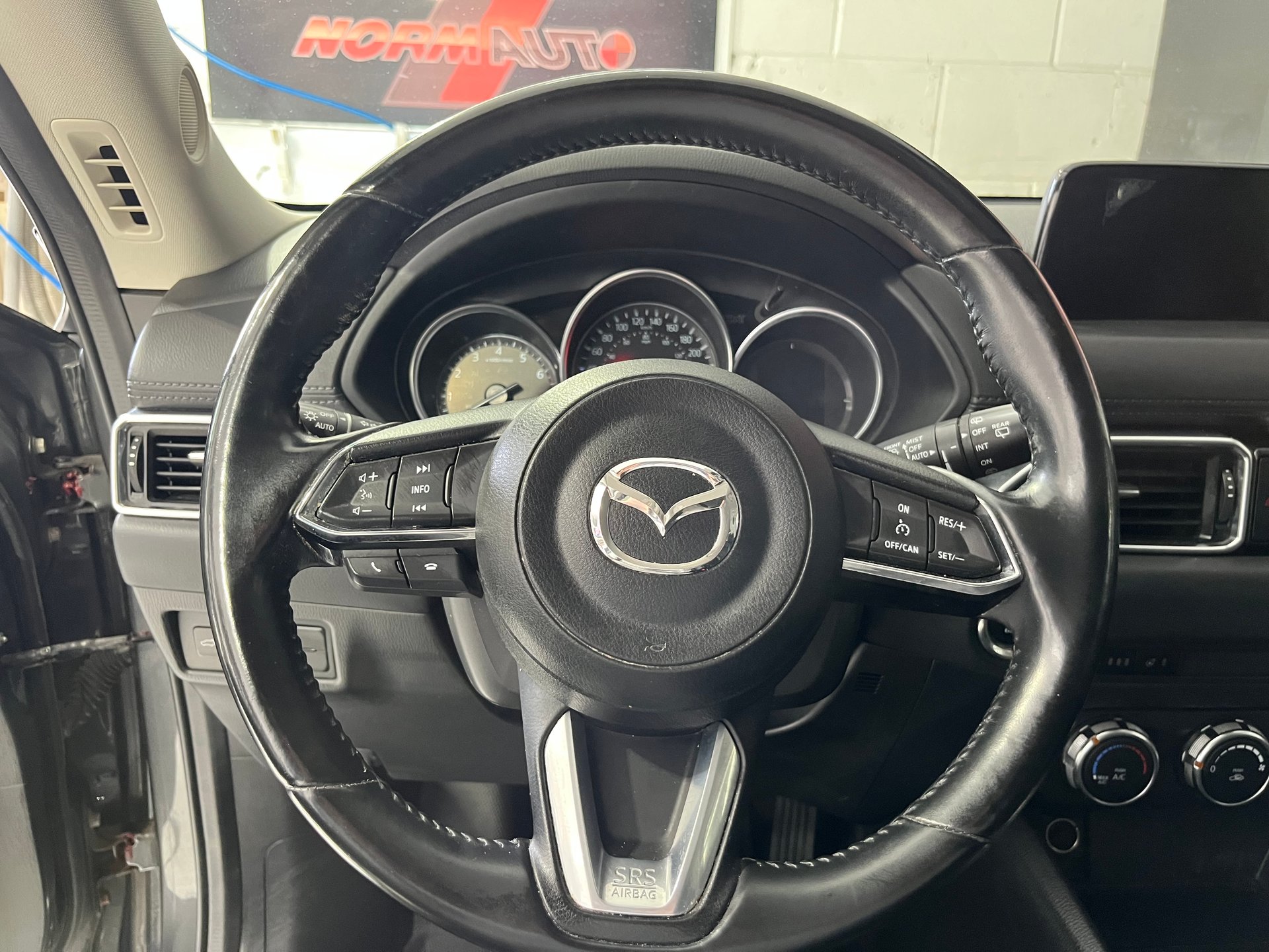 2018 Mazda CX-5 Touring – Image 12