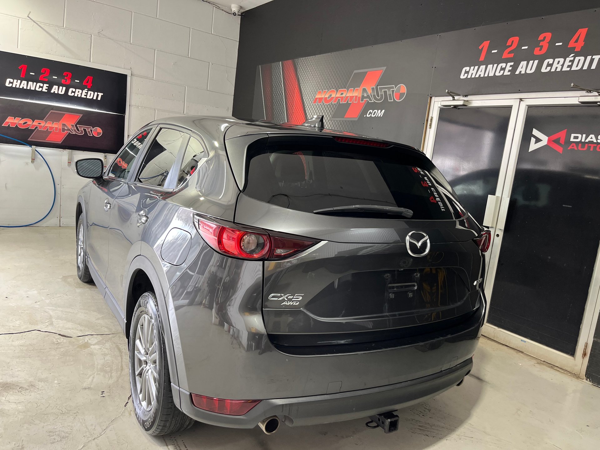 2018 Mazda CX-5 Touring – Image 4