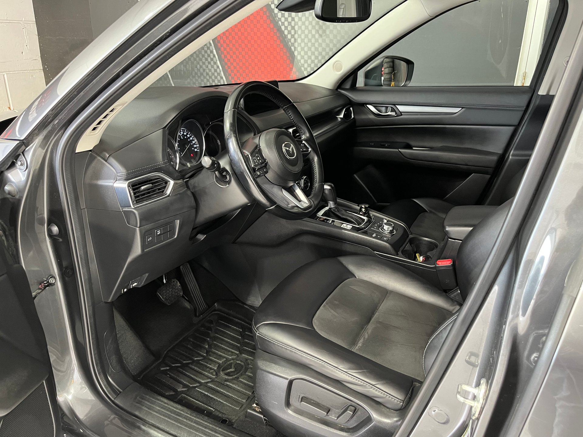 2018 Mazda CX-5 Touring – Image 8