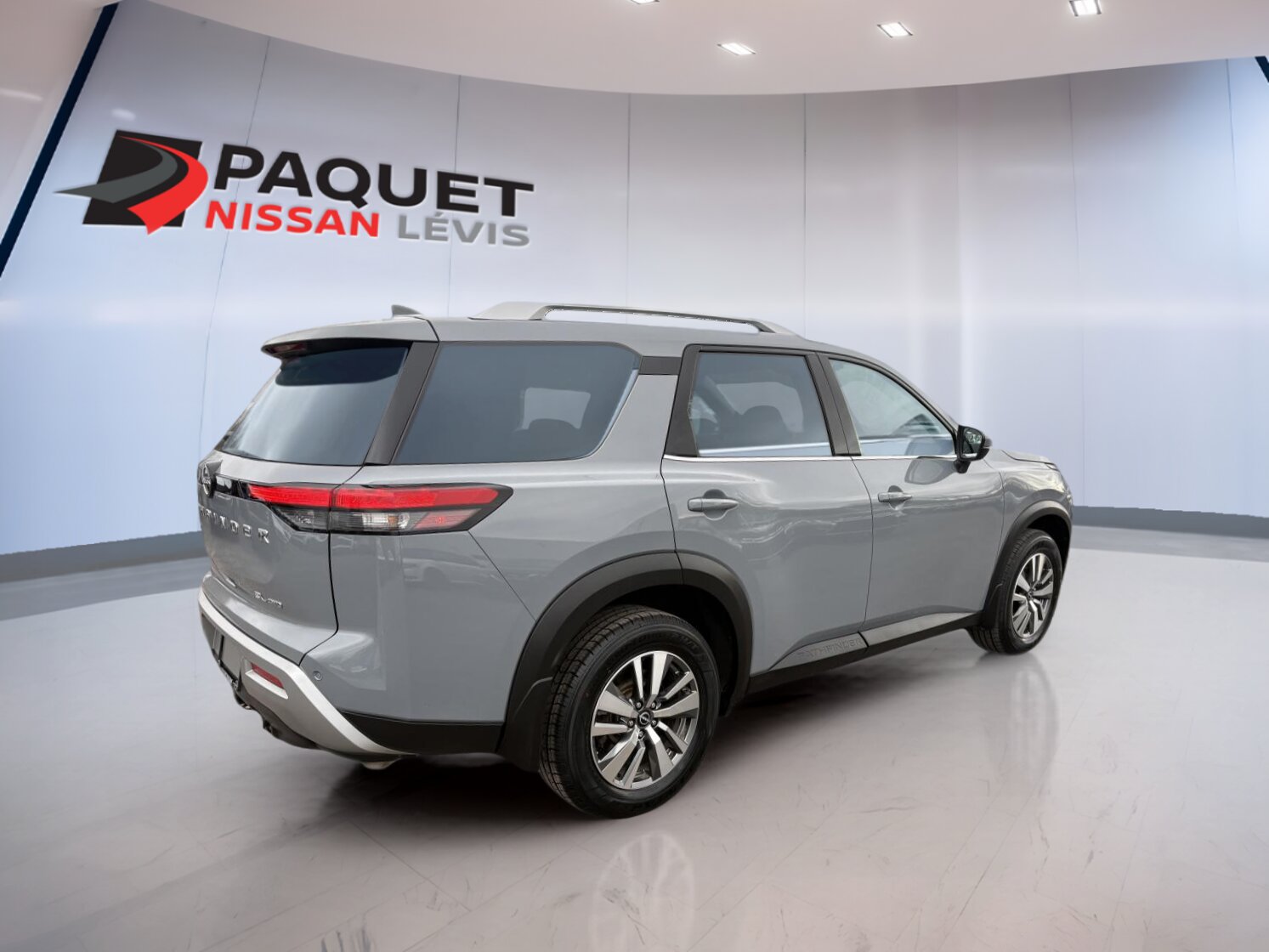 Nissan Pathfinder 2023 SL 4RM BLUETOOTH CUIR TOIT CAMÉRAS 360 GPS SIÈGES ET VOLANT CHAUFFANT 8 PASSAGERS – Image 2