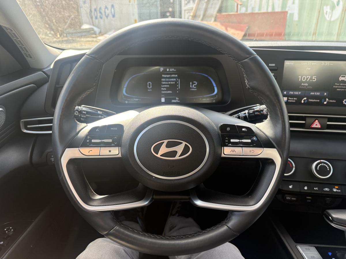 Hyundai Elantra 2024 Preferred BLUETOOTH CAMÉRA BAS KILOMÉTRAGE SIÈGES CHAUFFANT AVANT ET VOLANT CHAUFFANT – Image 21