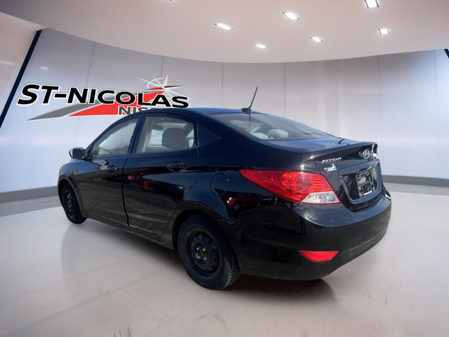 Hyundai Accent 2014 Berline 4 portes, boîte automatique, GL – Image 3