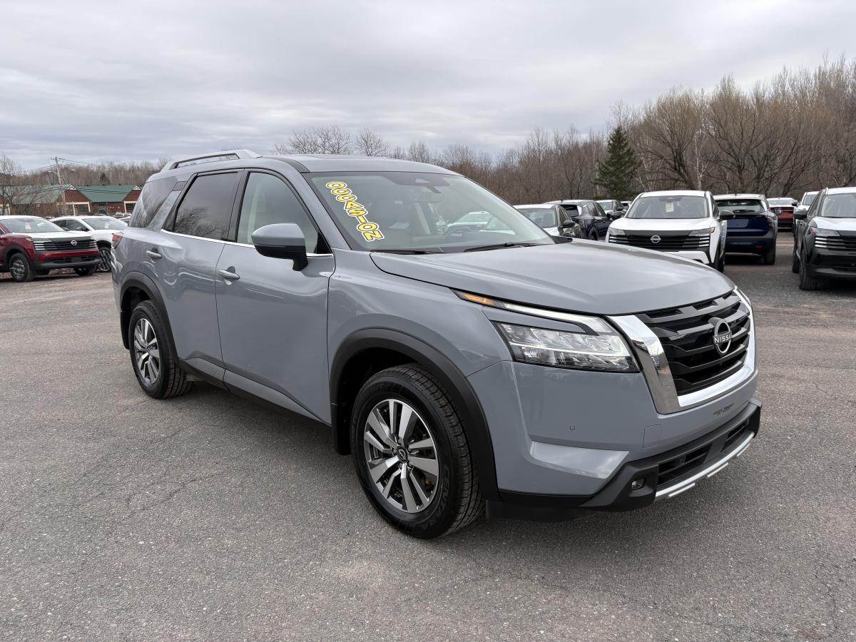 Nissan Pathfinder 2023 SL 4RM BLUETOOTH CUIR TOIT CAMÉRAS 360 GPS SIÈGES ET VOLANT CHAUFFANT 8 PASSAGERS – Image 3