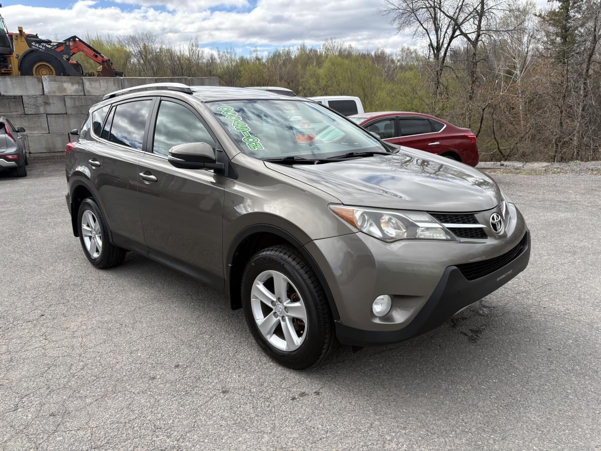 Toyota RAV4 2014 XLE AWD BLUETOOTH TOIT CAMÉRA SIÈGES CHAUFFANT AVANT BAS KILOMÉTRAGE – Image 3
