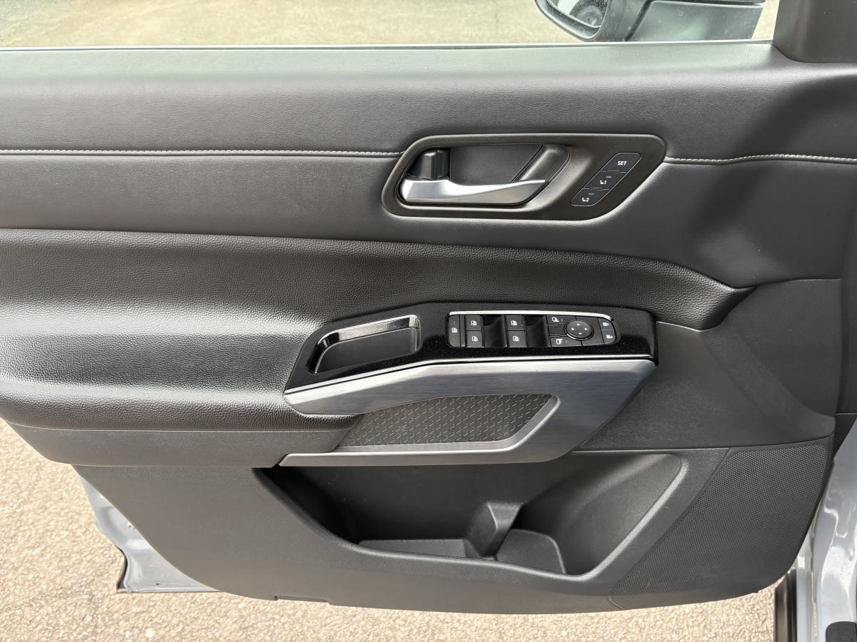 Nissan Pathfinder 2023 SL 4RM BLUETOOTH CUIR TOIT CAMÉRAS 360 GPS SIÈGES ET VOLANT CHAUFFANT 8 PASSAGERS – Image 32