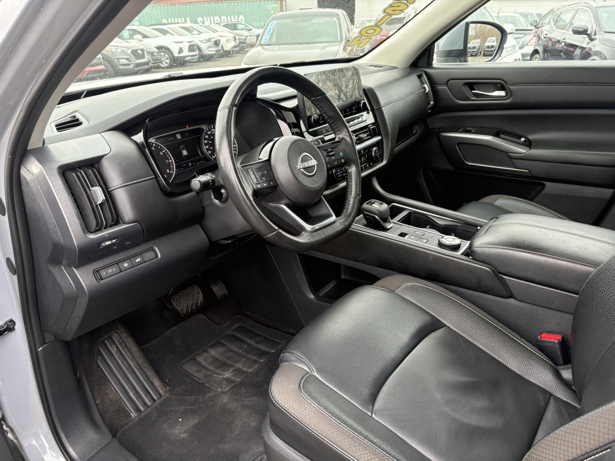 Nissan Pathfinder 2023 SL 4RM BLUETOOTH CUIR TOIT CAMÉRAS 360 GPS SIÈGES ET VOLANT CHAUFFANT 8 PASSAGERS – Image 34