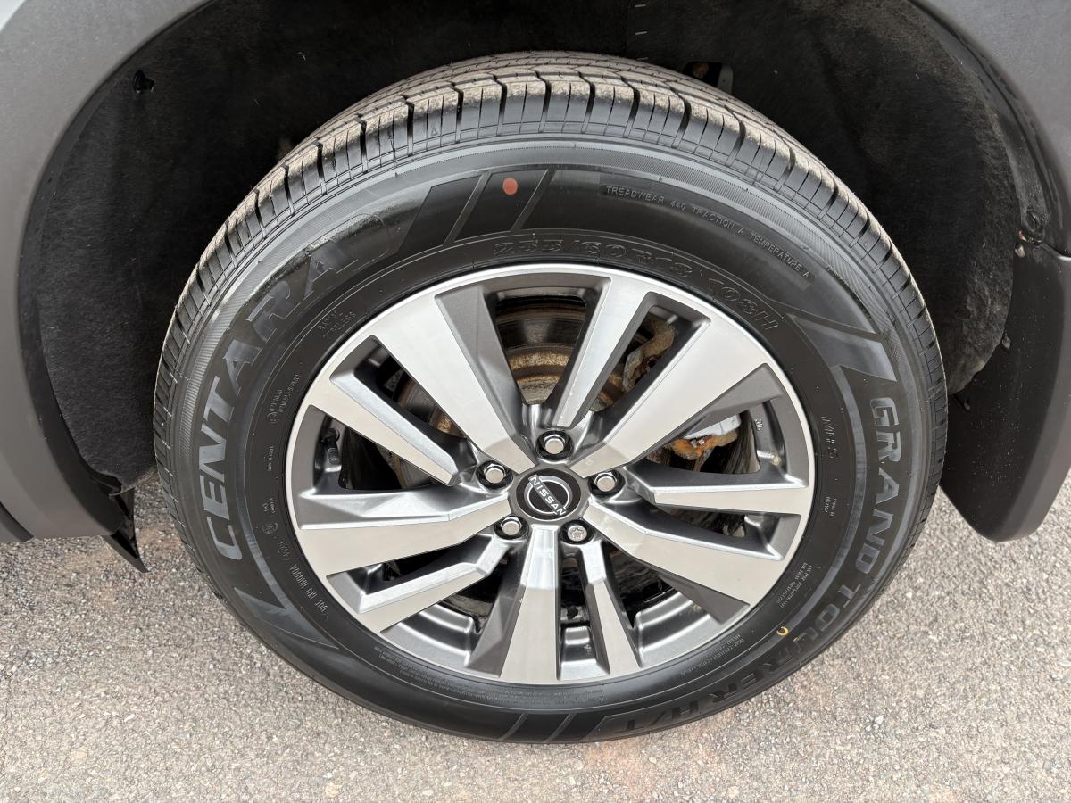Nissan Pathfinder 2023 SL 4RM BLUETOOTH CUIR TOIT CAMÉRAS 360 GPS SIÈGES ET VOLANT CHAUFFANT 8 PASSAGERS – Image 36