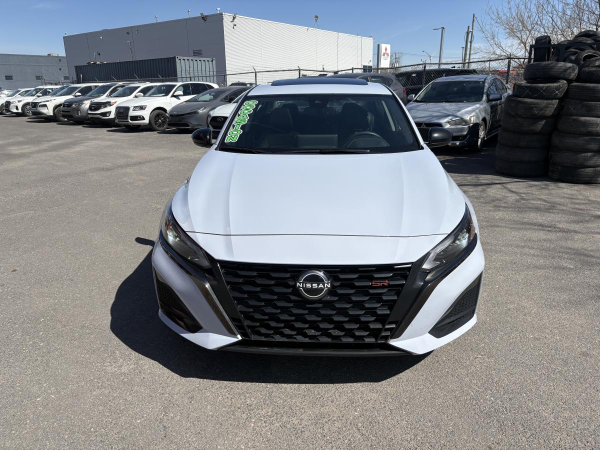 Nissan Altima 2023 SR TI BLUETOOTH CUIR GPS TOIT SIÈGES AVANT ET VOLANT CHAUFFANT BAS KILOMÉTRAGE – Image 5