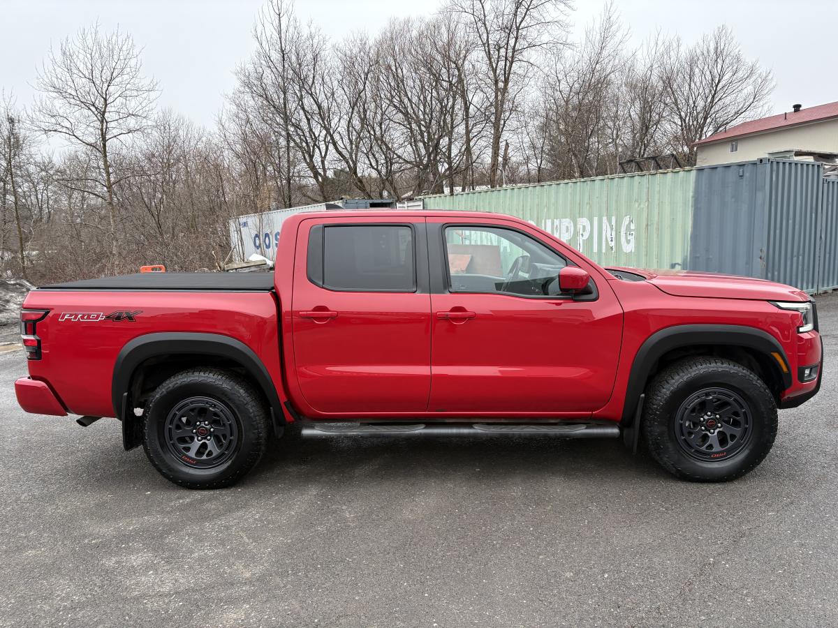 Nissan Frontier 2025 PRO-4X CREW CAB 4x4 BLUETOOTH CAMÉRAS 360 TOIT SIÈGES AVANT ET VOLANT CHAUFFANT BAS KILOMÉTRAGE – Image 7