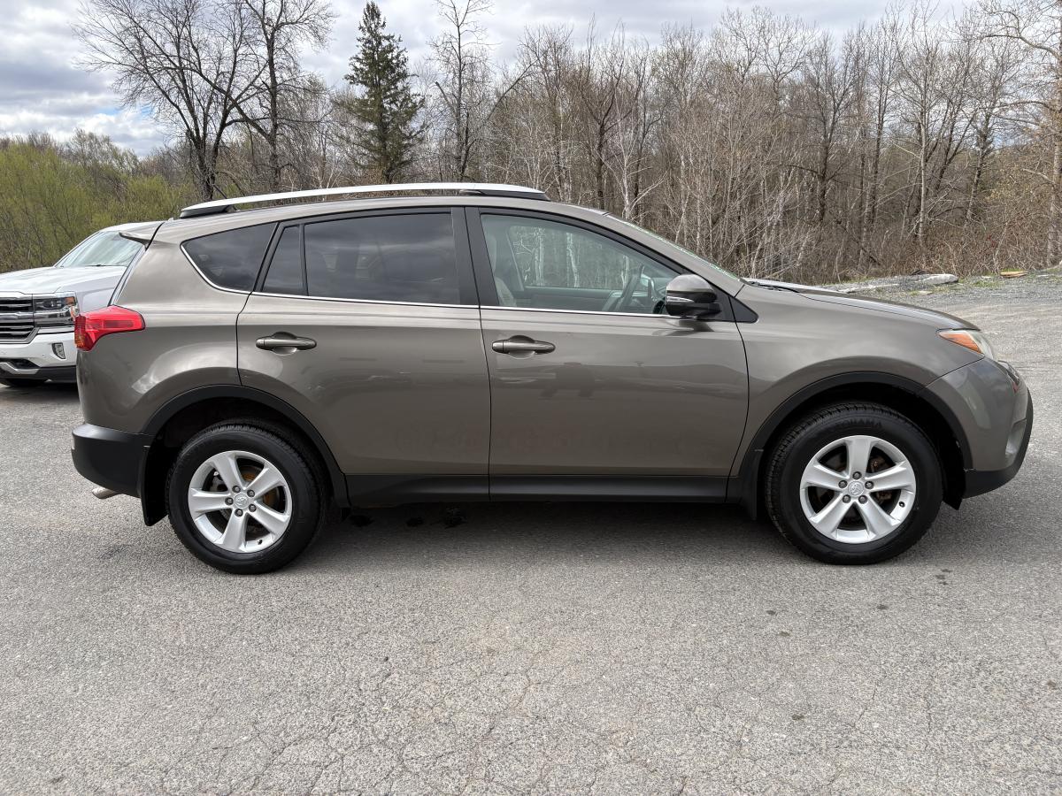 Toyota RAV4 2014 XLE AWD BLUETOOTH TOIT CAMÉRA SIÈGES CHAUFFANT AVANT BAS KILOMÉTRAGE – Image 7